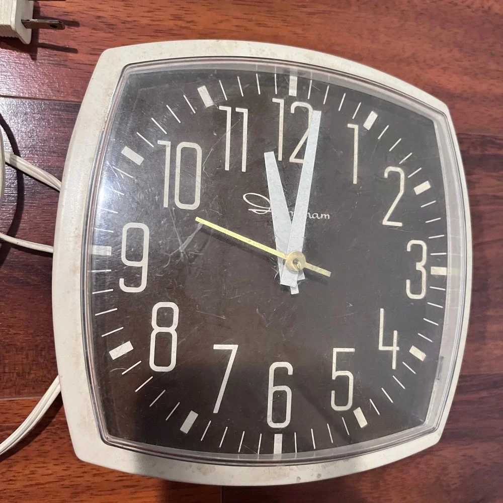 Vintage Ingraham Electric Wall Clock McGraw-Edison 30-418 MCM Square Brown White